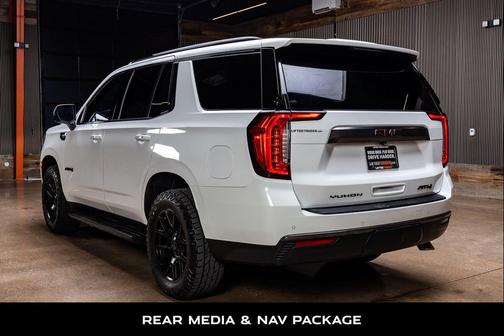 Summit White 2021 GMC Yukon 4WD AT4