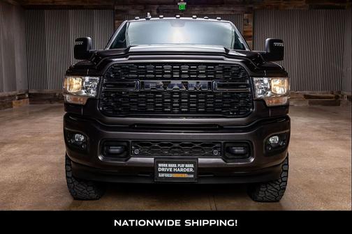 2024 RAM 3500 Big Horn Crew Cab 4x4 8' Box