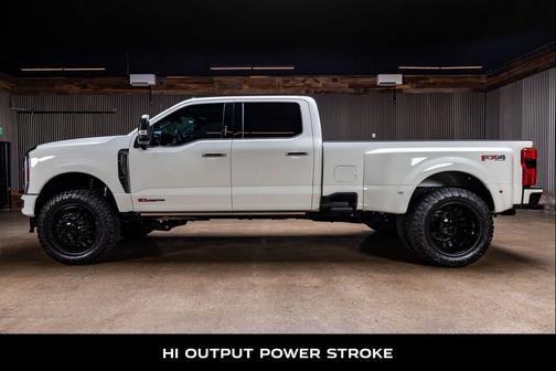 Star White Metallic Tri-Coat 2024 Ford F-350 Platinum