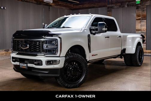 Star White Metallic Tri-Coat 2024 Ford F-350 Platinum