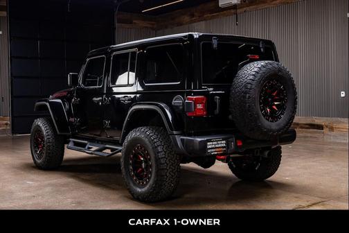Black Clearcoat 2023 Jeep Wrangler Rubicon