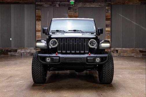 Black Clearcoat 2023 Jeep Wrangler Rubicon