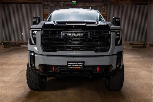 2024 GMC Sierra 2500 AT4