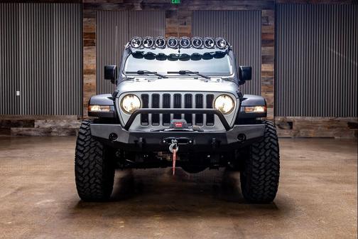 Silver Zynith Clearcoat 2022 Jeep Wrangler Rubicon