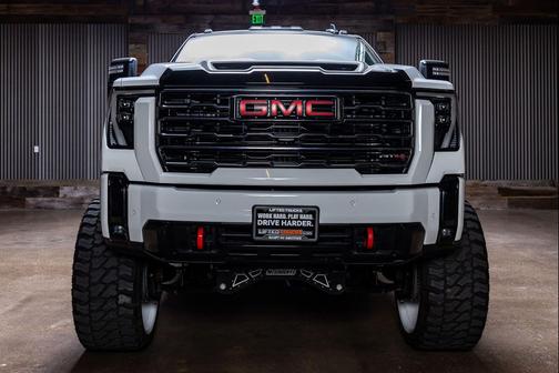 2024 GMC Sierra 2500 AT4