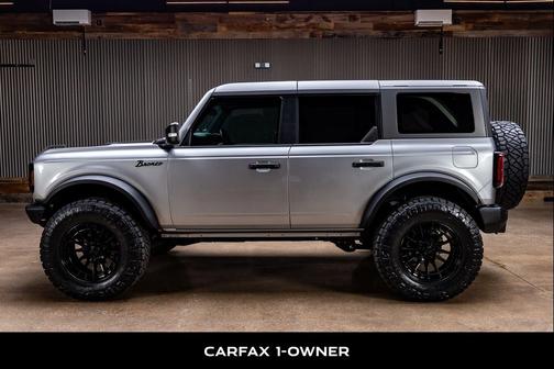 Iconic Silver Metallic 2024 Ford Bronco Wildtrak