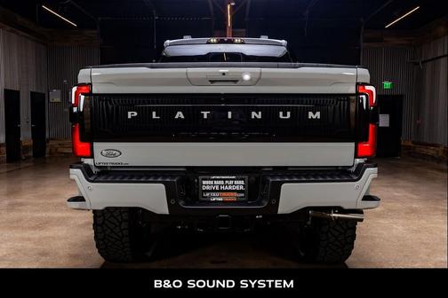 Avalanche 2026 Ford F-250 Platinum