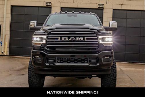 Diamond Black Crystal Pearlcoat 2024 RAM 2500 Laramie Crew Cab 4x4 6'4' Box