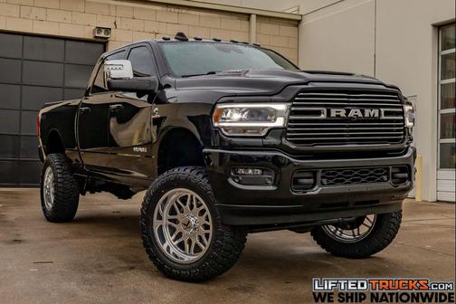 Diamond Black Crystal Pearlcoat 2024 RAM 2500 Laramie Crew Cab 4x4 6'4' Box