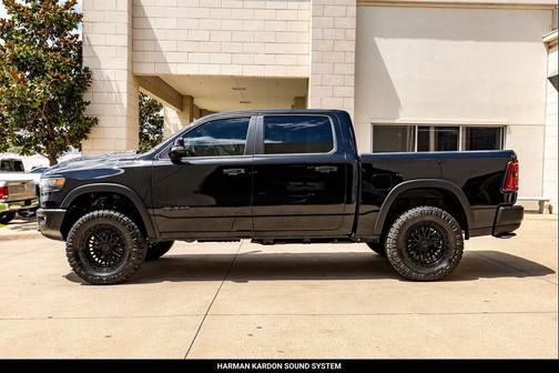 Diamond Black Crystal Pearl Coat 2025 RAM 1500 Rebel