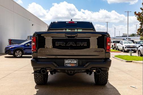 Diamond Black Crystal Pearl Coat 2025 RAM 1500 Rebel