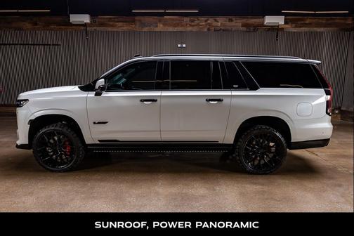 Crystal White Tricoat 2023 Cadillac Escalade ESV V-Series