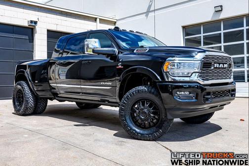 Diamond Black Crystal Pearlcoat 2024 RAM 3500 Limited Mega Cab 4x4 6'4' Box