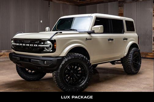 Desert Sand 2026 Ford Bronco Outer Banks