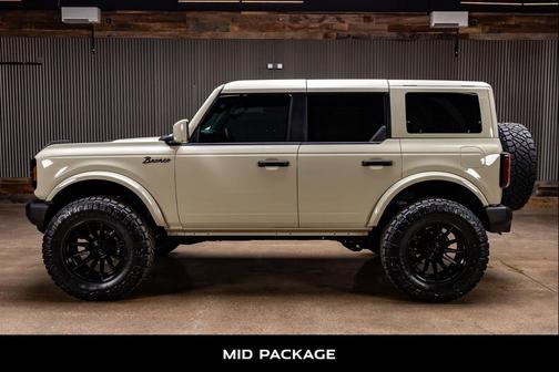 Desert Sand 2026 Ford Bronco Outer Banks