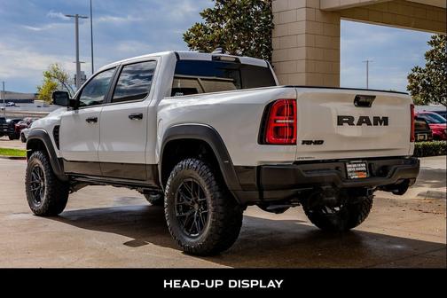 Bright White Clear Coat/Diamond Black Crystal Pearl Coat 2025 RAM 1500 RHO