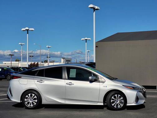 2021 Toyota Prius Prime LE