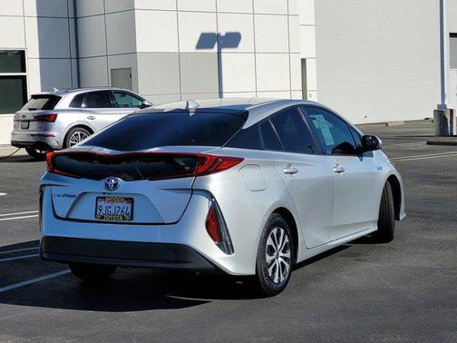 2021 Toyota Prius Prime LE