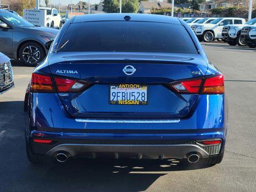 2021 Nissan Altima SR FWD