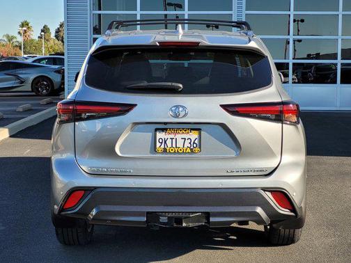 2024 Toyota Highlander Limited