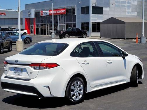 2022 Toyota Corolla LE