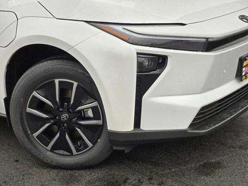 2026 Toyota bZ XLE Plus