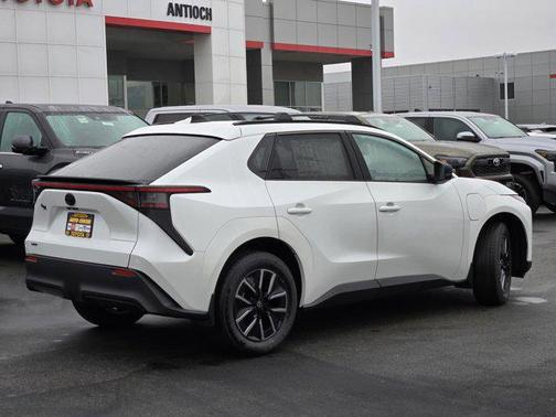 2026 Toyota bZ XLE Plus
