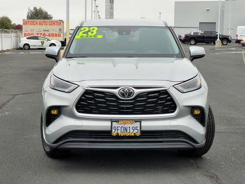 2023 Toyota Highlander LE