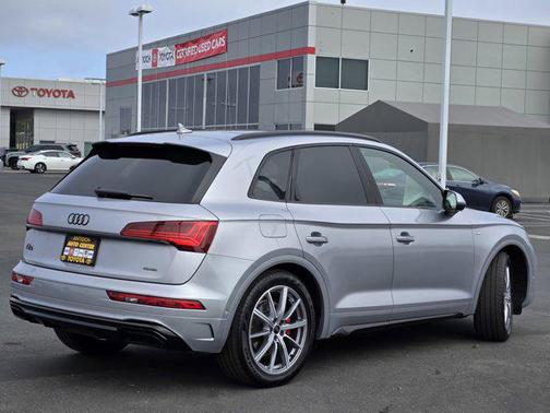 2024 Audi Q5 55 S line Prestige