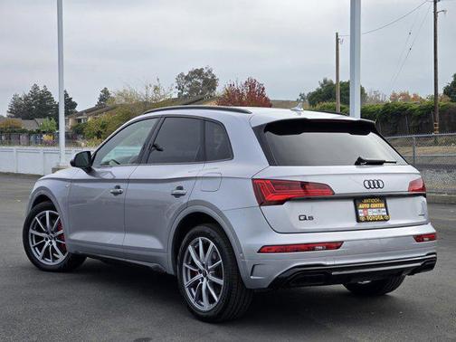 2024 Audi Q5 55 S line Prestige