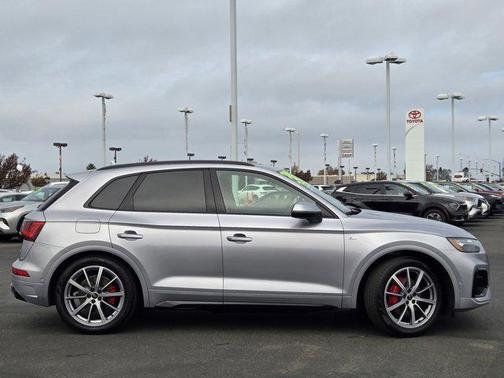 2024 Audi Q5 55 S line Prestige