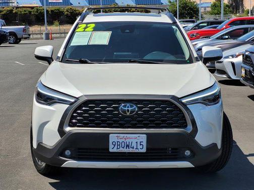 2022 Toyota Corolla Cross XLE
