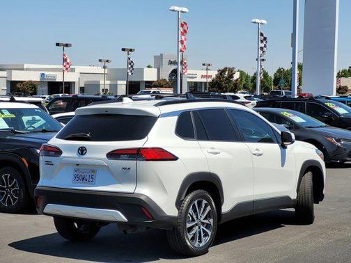 2022 Toyota Corolla Cross XLE