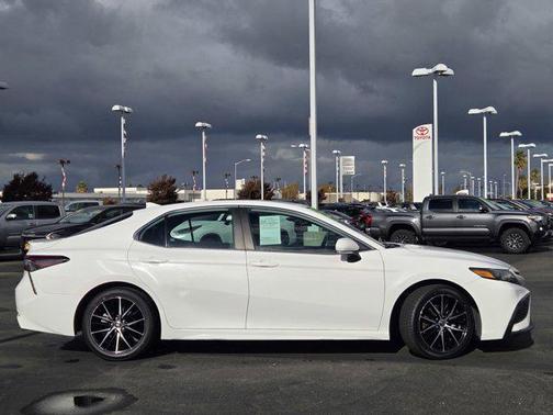 2022 Toyota Camry TOYOTA CAMRY