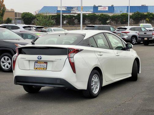 2016 Toyota Prius Two