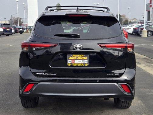 2024 Toyota Highlander Limited