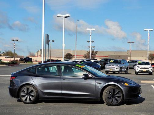 2025 Tesla Model 3 Standard Range