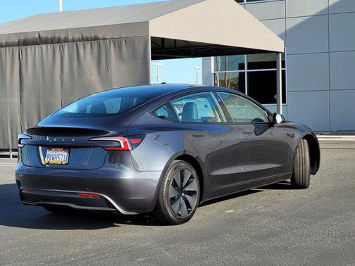 2025 Tesla Model 3 Standard Range