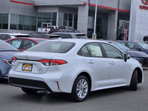 2026 Toyota Corolla Hybrid LE