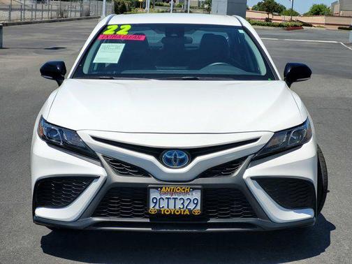 2022 Toyota Camry SE