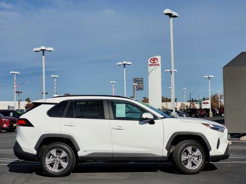 2024 Toyota RAV4 Hybrid XLE
