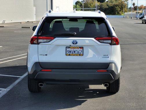 2024 Toyota RAV4 Hybrid XLE