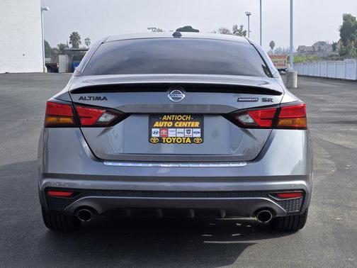 2022 Nissan Altima SR FWD