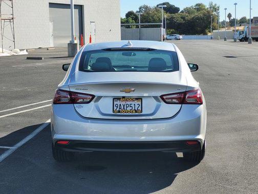 2022 Chevrolet Malibu FWD LT