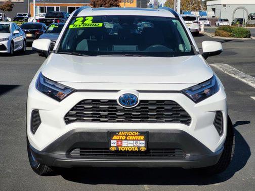 2022 Toyota RAV4 Hybrid XLE