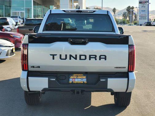 2026 Toyota Tundra Hybrid Platinum