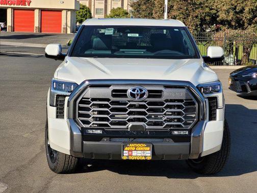 2026 Toyota Tundra Hybrid Platinum