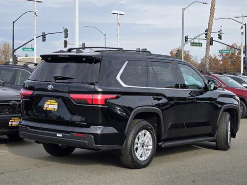 2026 Toyota Sequoia SR5