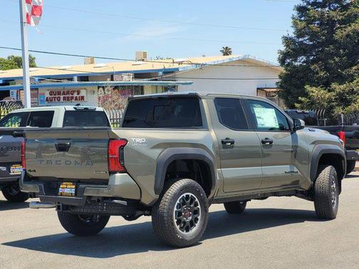 2025 Toyota Tacoma TRD Off Road