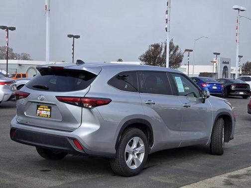 2023 Toyota Highlander L